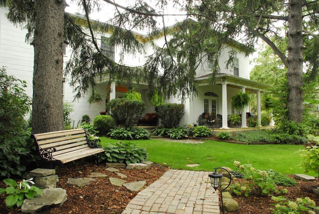 Brockamour Manor Bed And Breakfast Niagara-on-the-Lake Exterior foto